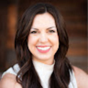 Meet your Posher, Carissa